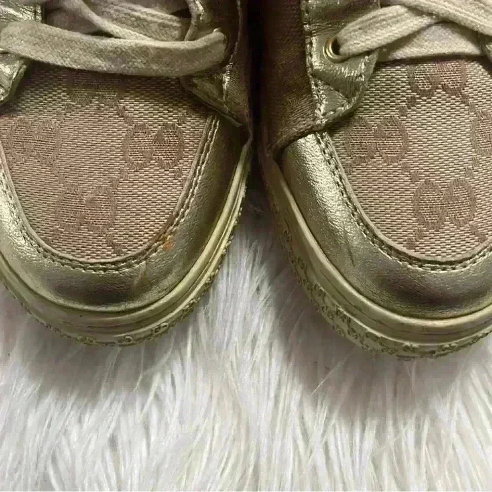 Authentic Gucci shoes - Picture 5 of 8